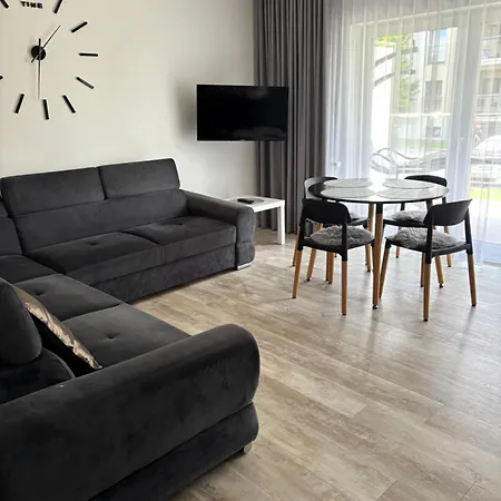 Piec Morz Z Basenem Appartement Sianożęty