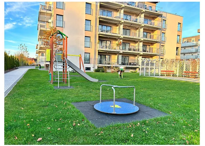 Pięć Mórz Z Basenem Apartamento